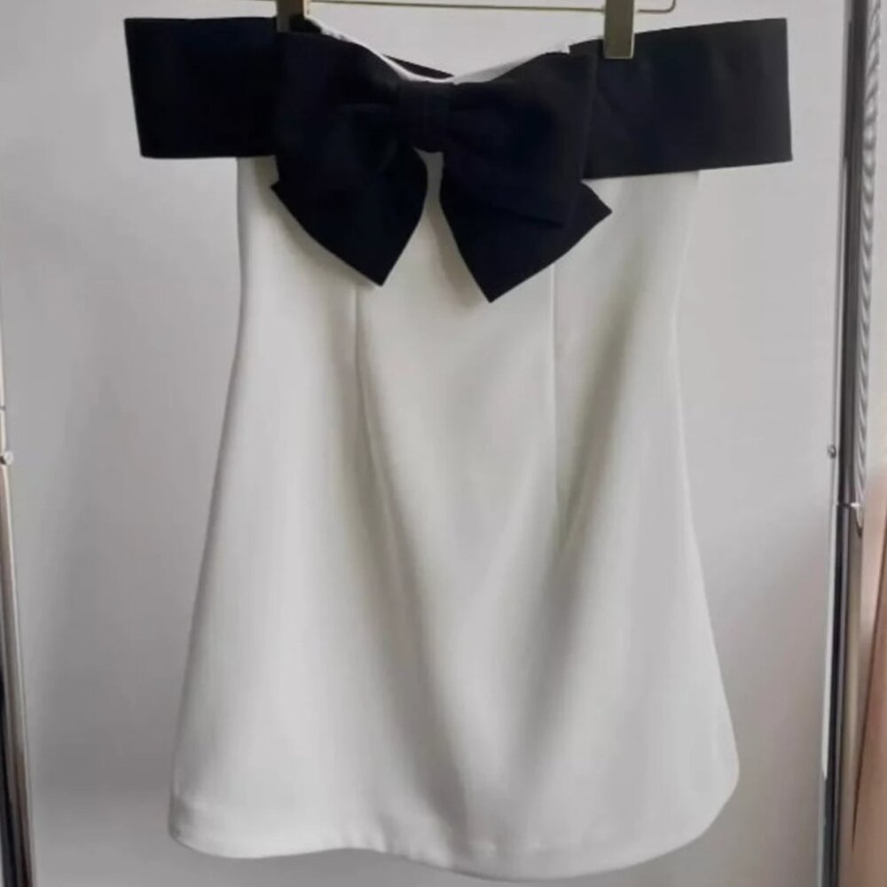 White House Black Market NWOT Elegant White Strapless Black Bow Dress (Size 8) - Picture 2 of 5